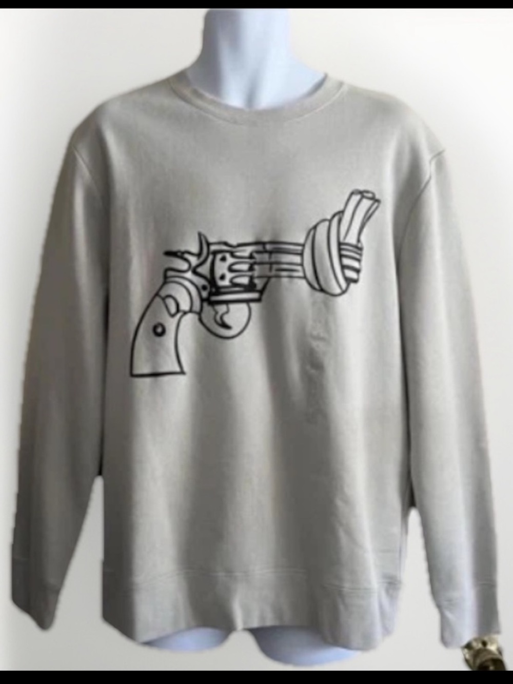 H&M Non-Violence Sweatshirt
Limited Edition